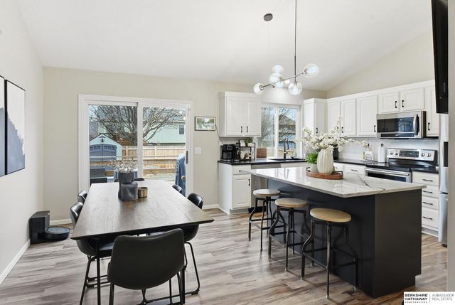 18656 U Street, Omaha, NE 68135