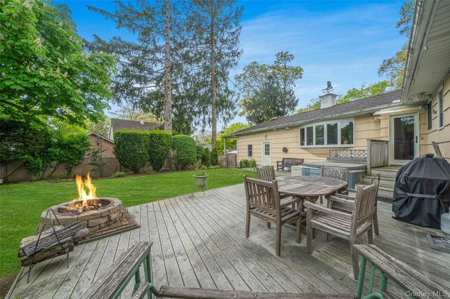 190 Lake Drive, Copiague, NY 11726
