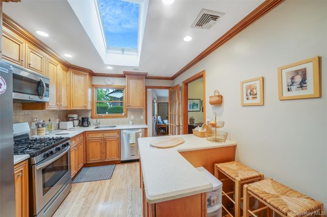 190 Lake Drive, Copiague, NY 11726