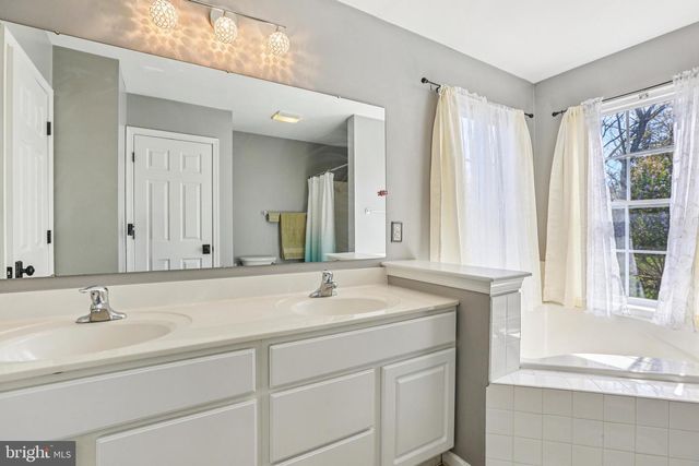 23 SYCAMORE CT, Littlestown, PA 17340