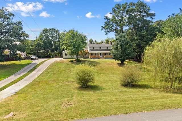 1421 Thrasher Hills Drive NE, Dalton, GA 30721