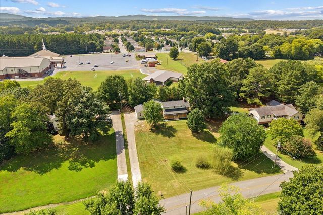 1421 Thrasher Hills Drive NE, Dalton, GA 30721