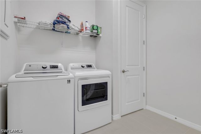 2665 Seychelles CIR 1907, Naples, FL 34112