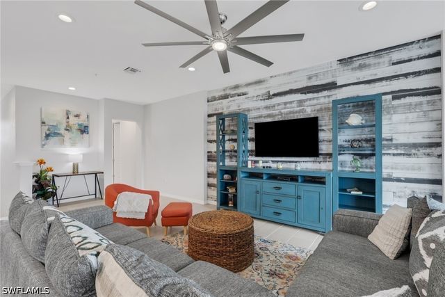 2665 Seychelles CIR 1907, Naples, FL 34112