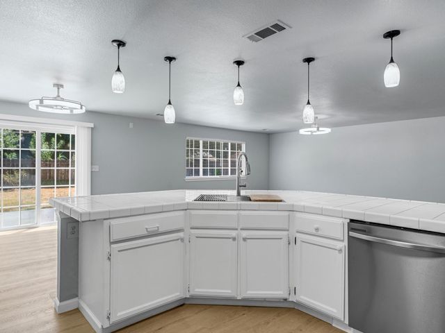 413 S Villa Avenue, Fresno, CA 93727