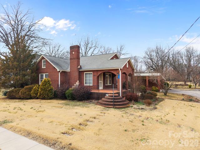 911 N Long ES Street, Salisbury, NC 28144