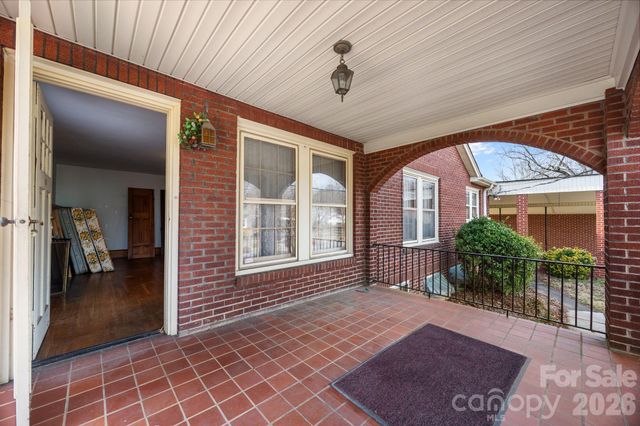 911 N Long ES Street, Salisbury, NC 28144