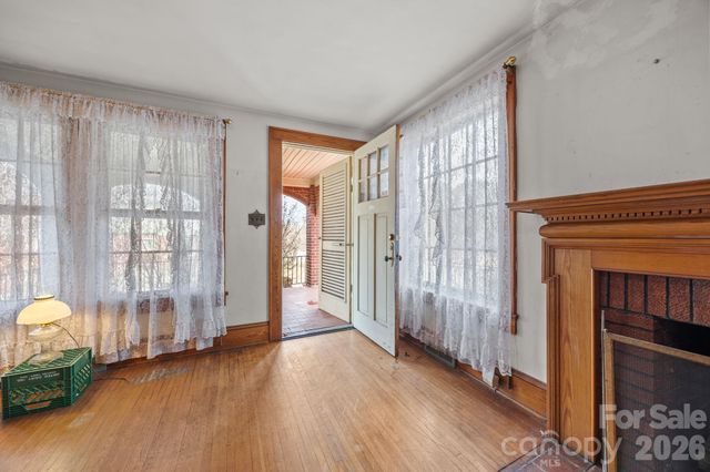 911 N Long ES Street, Salisbury, NC 28144