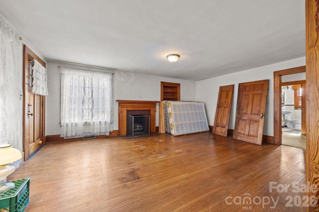 911 N Long ES Street, Salisbury, NC 28144