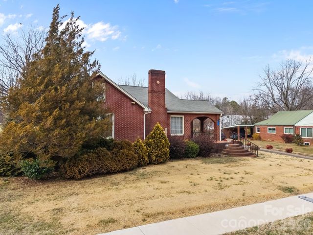 911 N Long ES Street, Salisbury, NC 28144