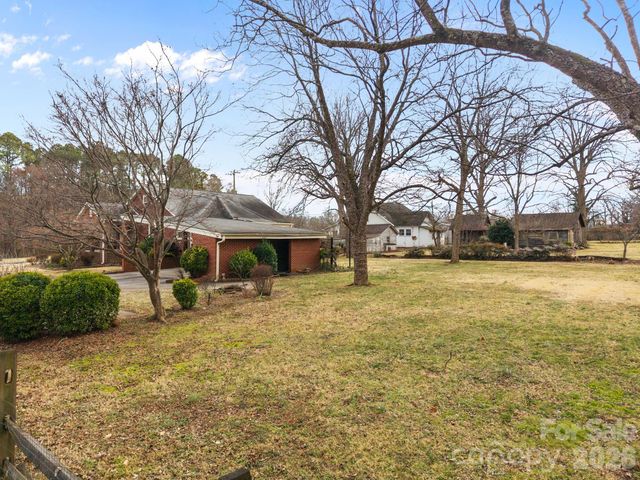 911 N Long ES Street, Salisbury, NC 28144