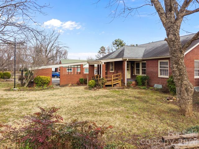 911 N Long ES Street, Salisbury, NC 28144