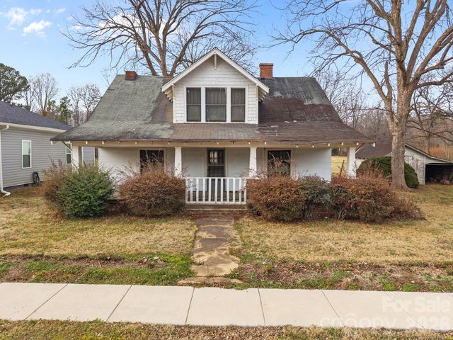 911 N Long ES Street, Salisbury, NC 28144