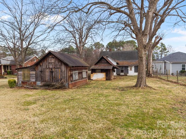 911 N Long ES Street, Salisbury, NC 28144