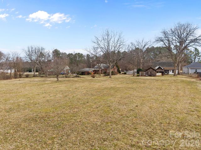 911 N Long ES Street, Salisbury, NC 28144