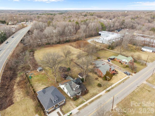 911 N Long ES Street, Salisbury, NC 28144