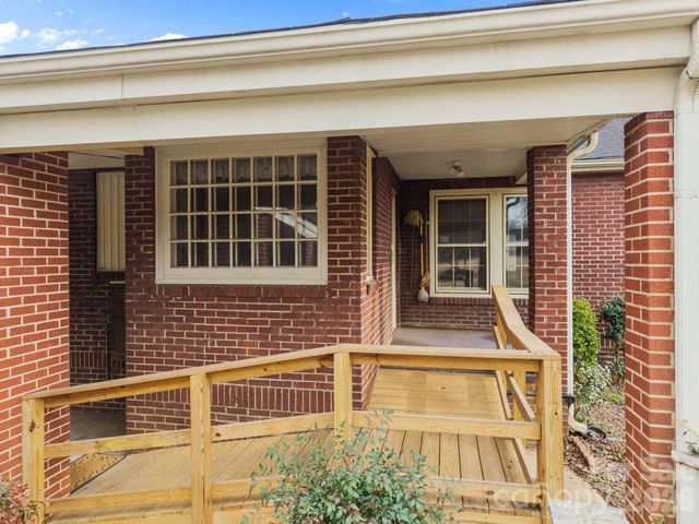 911 N Long ES Street, Salisbury, NC 28144