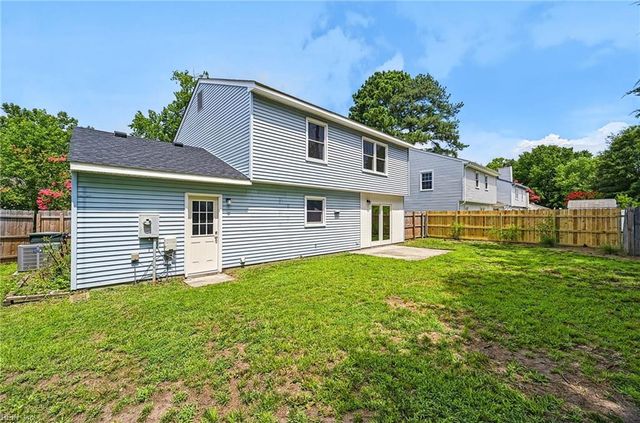 17 Sandy Lake DR, Hampton, VA 23666