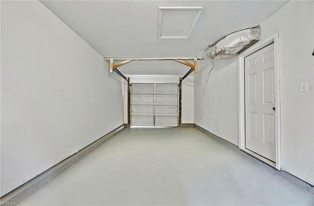 17 Sandy Lake DR, Hampton, VA 23666