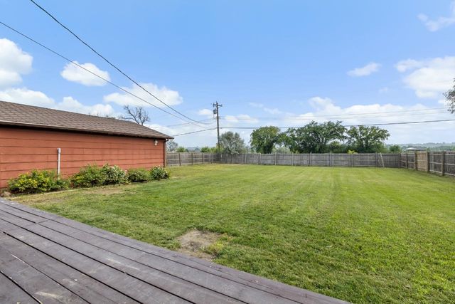 2517 2nd Ave SW, Minot, ND 58701