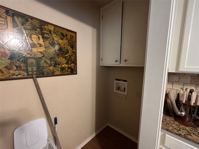 400 Harris Drive, Crowley, TX 76036