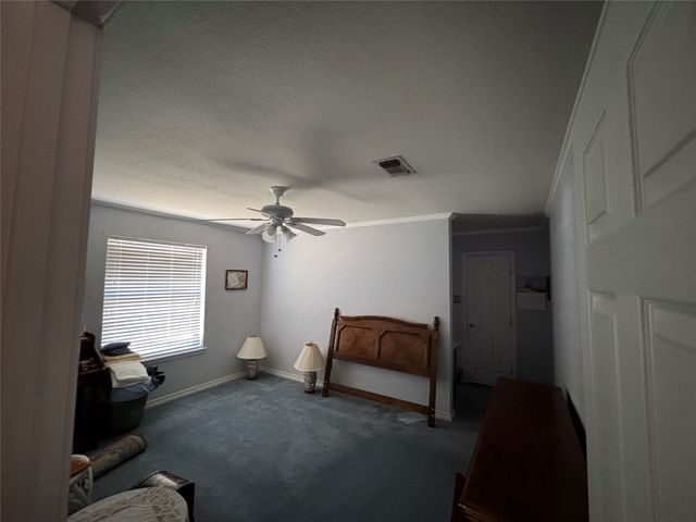 400 Harris Drive, Crowley, TX 76036