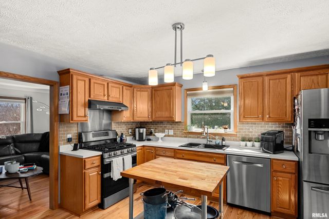 1215 N MAPLE Lane, East Peoria, IL 61611