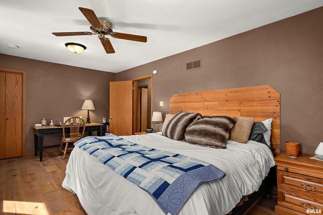 1215 N MAPLE Lane, East Peoria, IL 61611