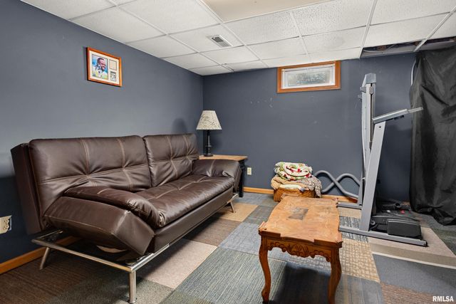 1215 N MAPLE Lane, East Peoria, IL 61611