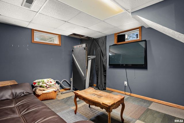 1215 N MAPLE Lane, East Peoria, IL 61611