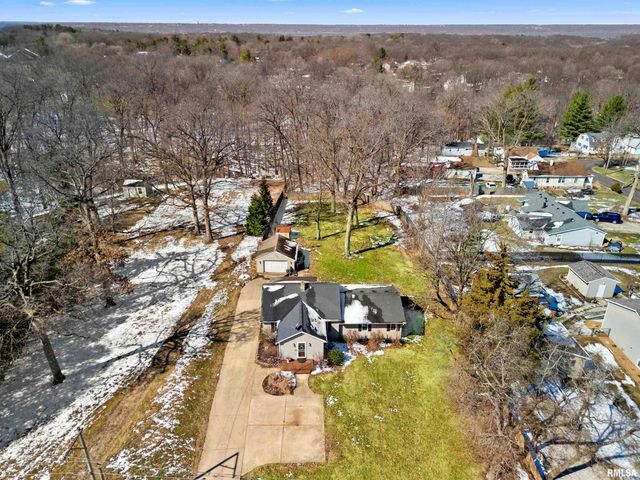 1215 N MAPLE Lane, East Peoria, IL 61611