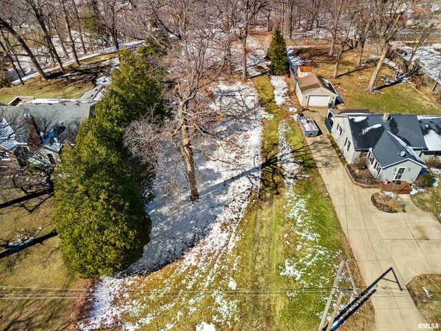 1215 N MAPLE Lane, East Peoria, IL 61611