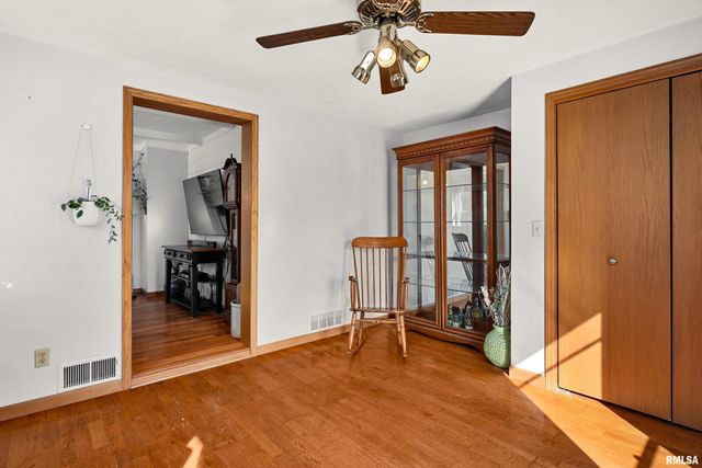 1215 N MAPLE Lane, East Peoria, IL 61611