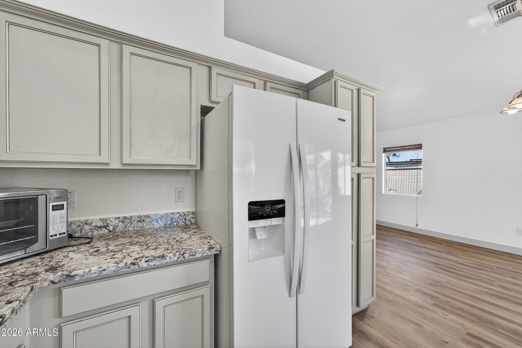 Image 11 of property listing at 3577 S PONDEROSA Drive, Gilbert, AZ 85297