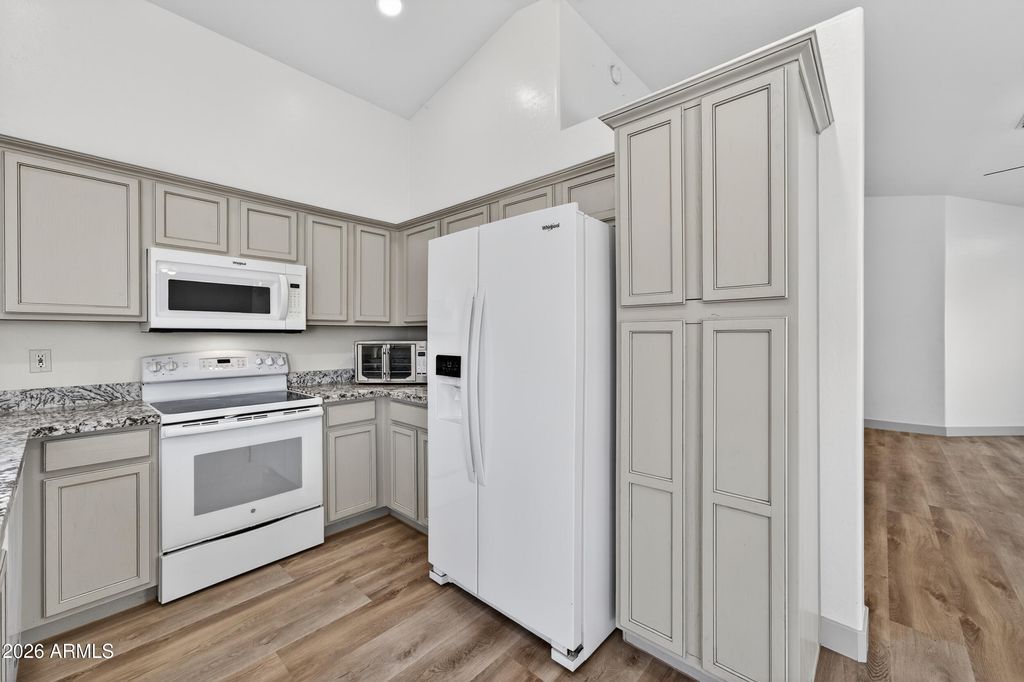 Image 15 of property listing at 3577 S PONDEROSA Drive, Gilbert, AZ 85297