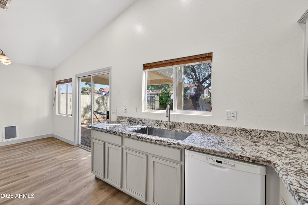 Image 17 of property listing at 3577 S PONDEROSA Drive, Gilbert, AZ 85297