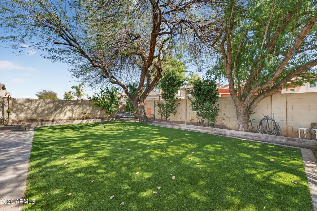 Image 40 of property listing at 3577 S PONDEROSA Drive, Gilbert, AZ 85297