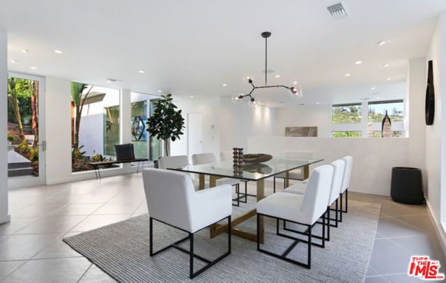 10486 Sandal Lane, Los Angeles, CA 90077