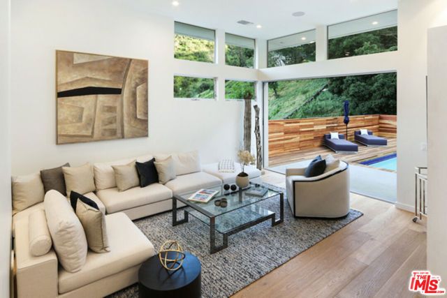 10486 Sandal Lane, Los Angeles, CA 90077