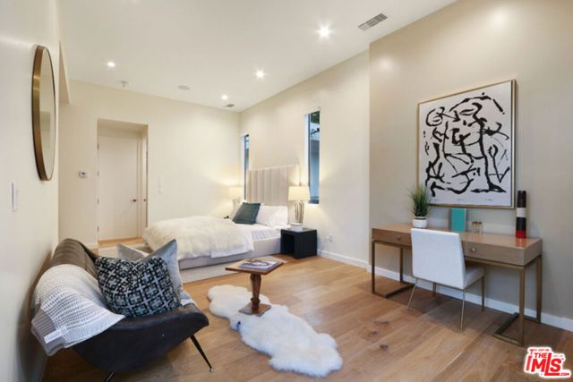 10486 Sandal Lane, Los Angeles, CA 90077