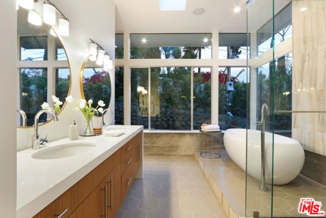 10486 Sandal Lane, Los Angeles, CA 90077