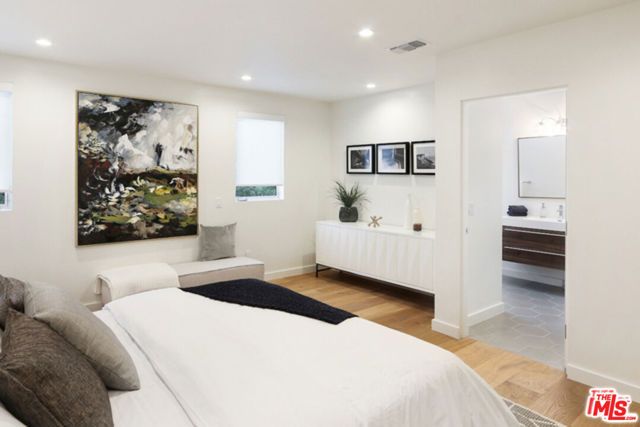 10486 Sandal Lane, Los Angeles, CA 90077