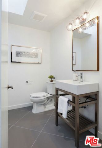 10486 Sandal Lane, Los Angeles, CA 90077