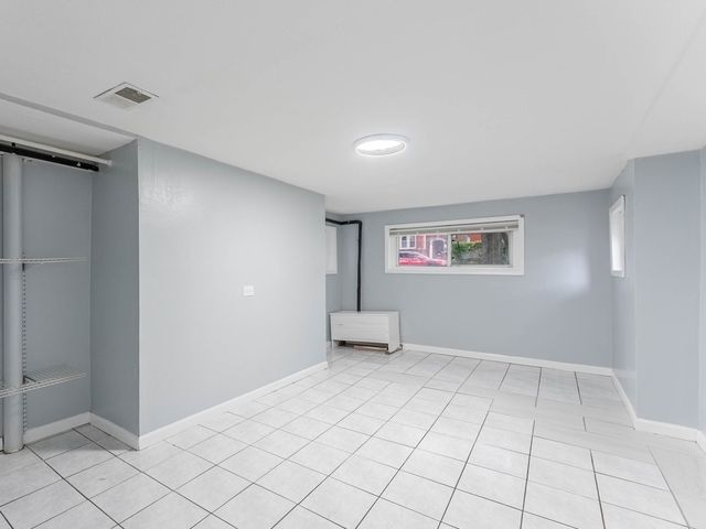 3815 W Roscoe Street Garden, Chicago, IL 60618