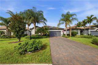 19584 Utopia LN, Estero, FL 33928