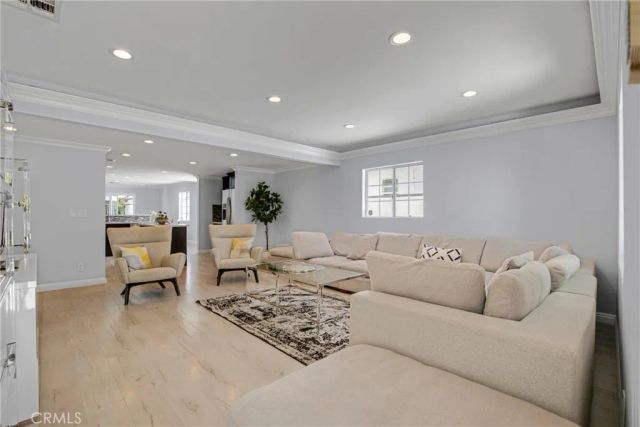 6823 Matilija, Van Nuys, CA 91405