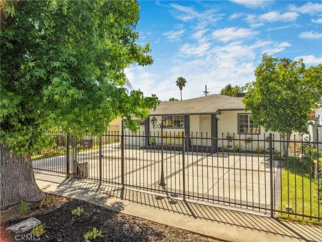 6823 Matilija, Van Nuys, CA 91405
