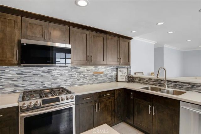 6823 Matilija, Van Nuys, CA 91405
