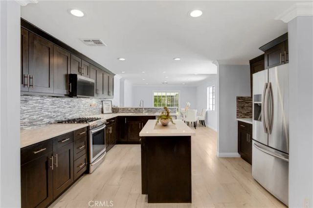 6823 Matilija, Van Nuys, CA 91405