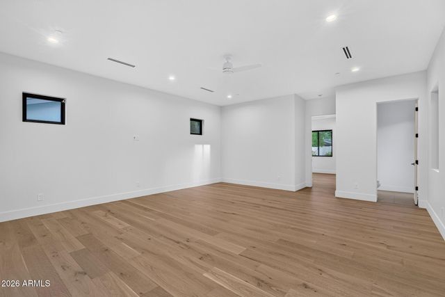 2901 E PIERSON Street, Phoenix, AZ 85016